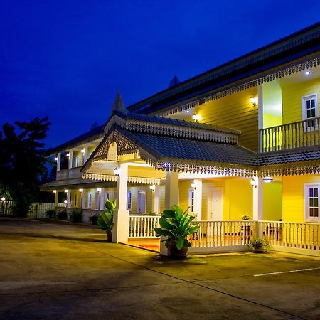 Raiwin Buri Resort Phrae Extérieur photo