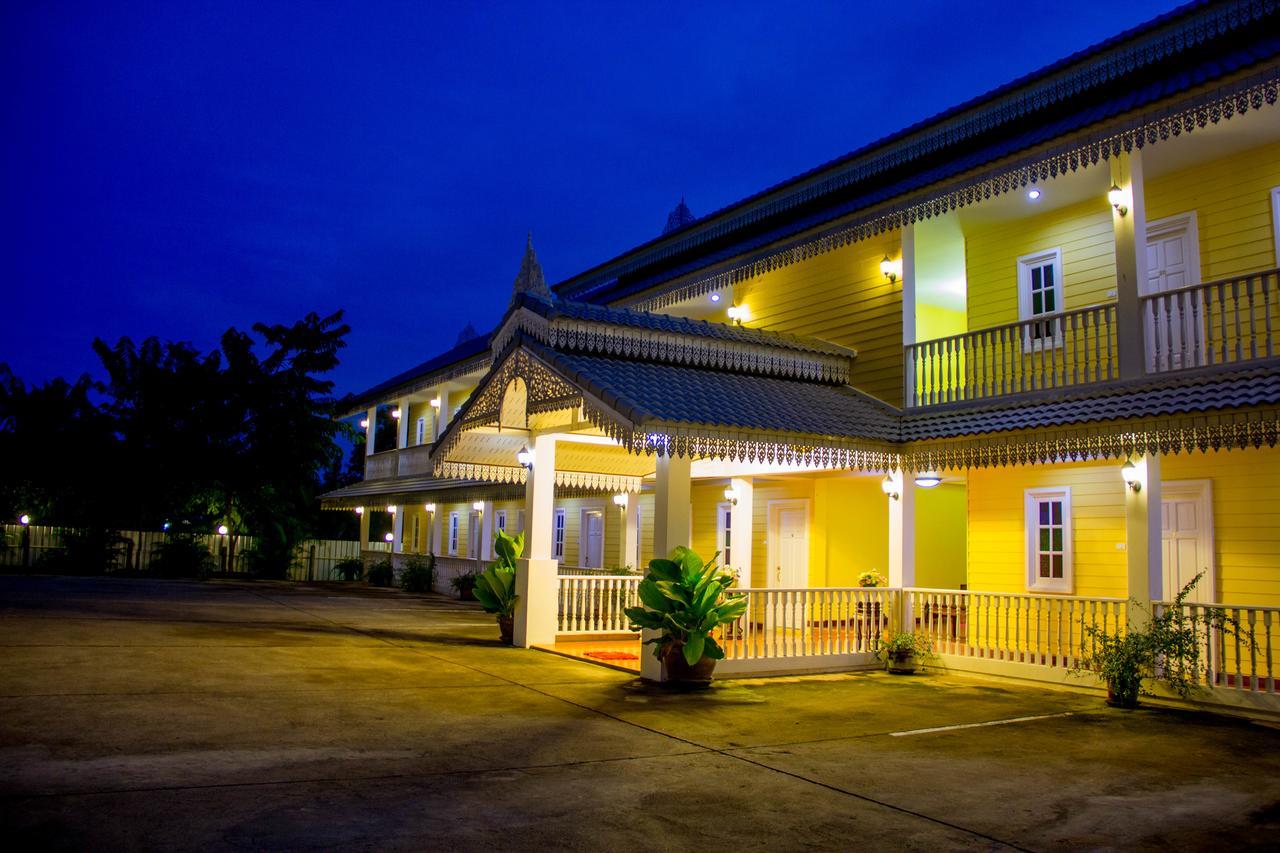 Raiwin Buri Resort Phrae Extérieur photo